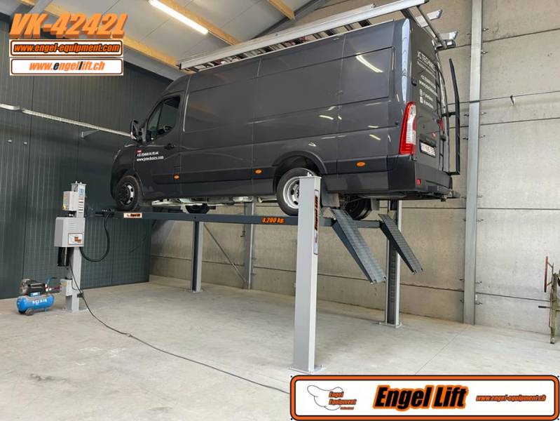 Engellift VK-4242L 4-Säulen Hebeühne mit glatte Fahrbahnen, 4200 kg Hubleistung.