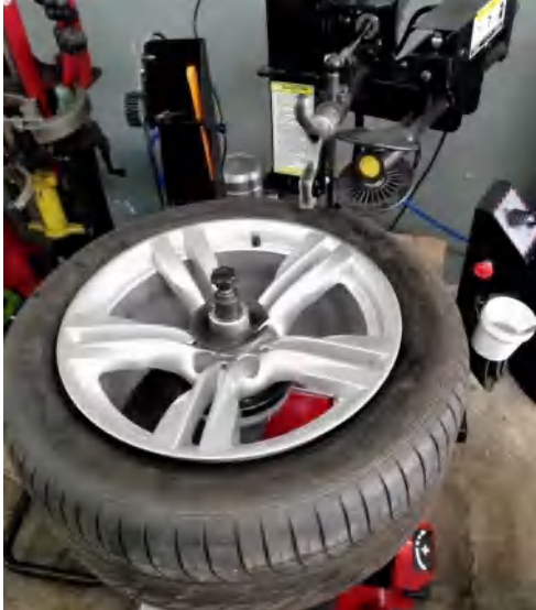 Engel-Equipment TC-3000  Zentrale Felgen ausspannung.