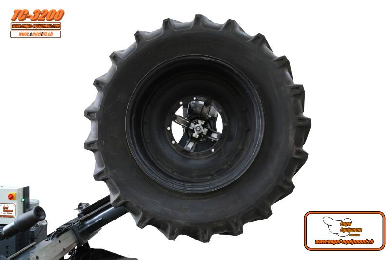 Engel-Equipment TC-3200, bis 60 Zoll Pneu problemlos. !