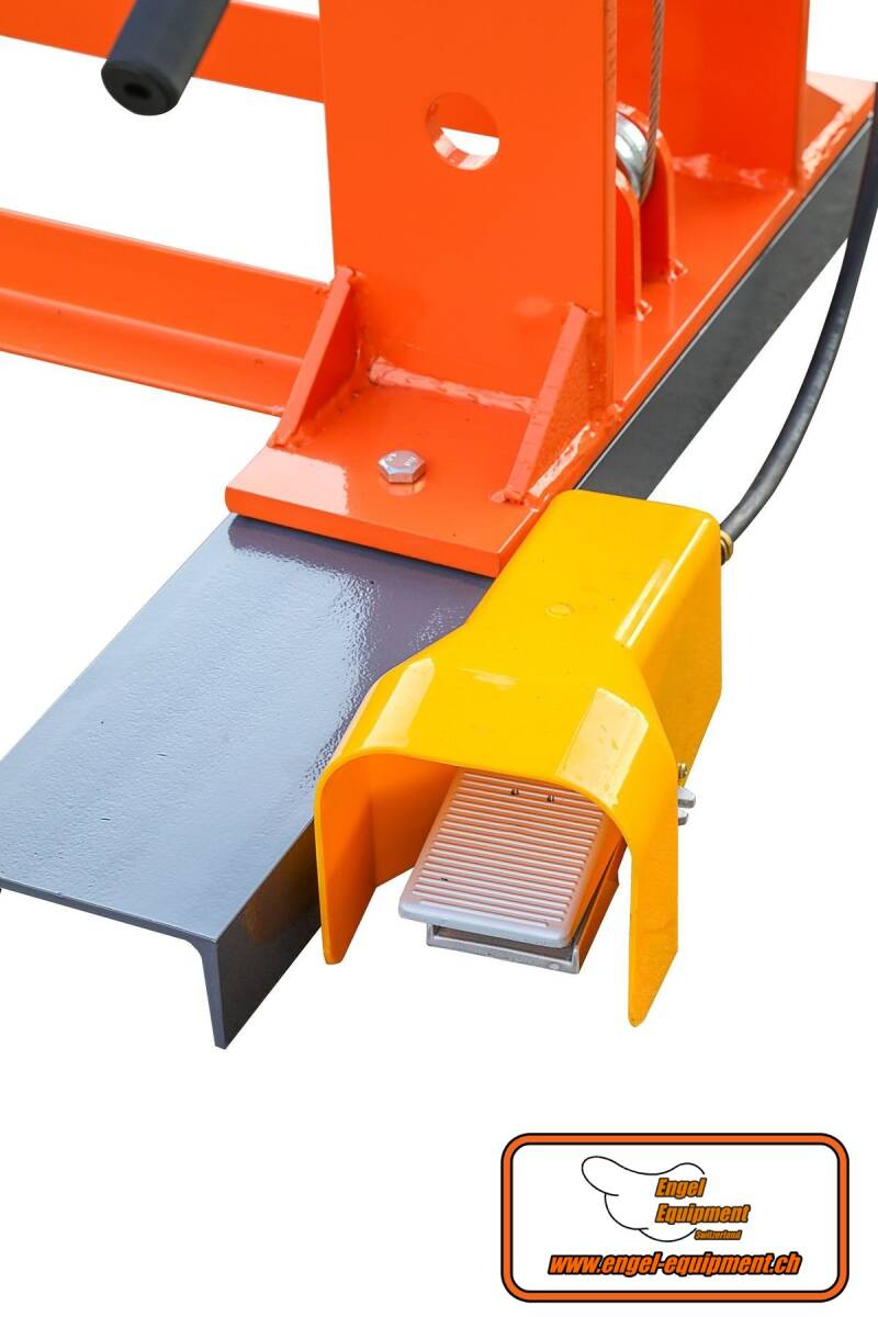Engel-Equipment Werkstattpressen Fussbedienung
