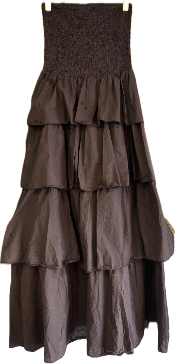 Vestido palabra de honor con volantes