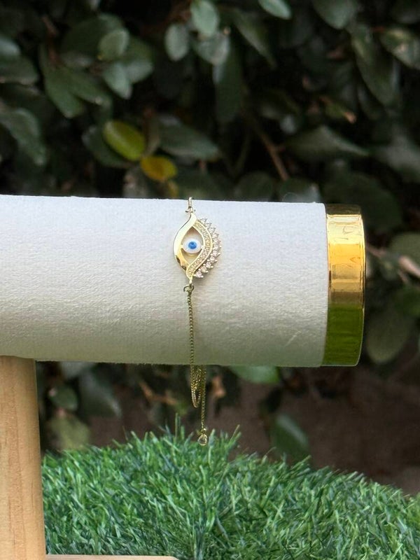 Gold platted evil eye bracelet