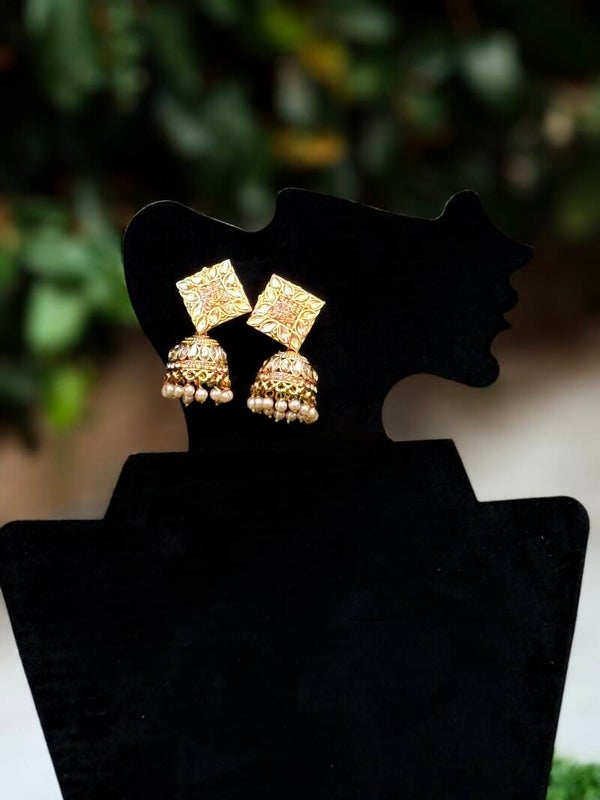 Gold platted Jhumka earrings