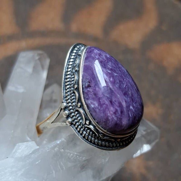 Charoiet Ring Maat 18