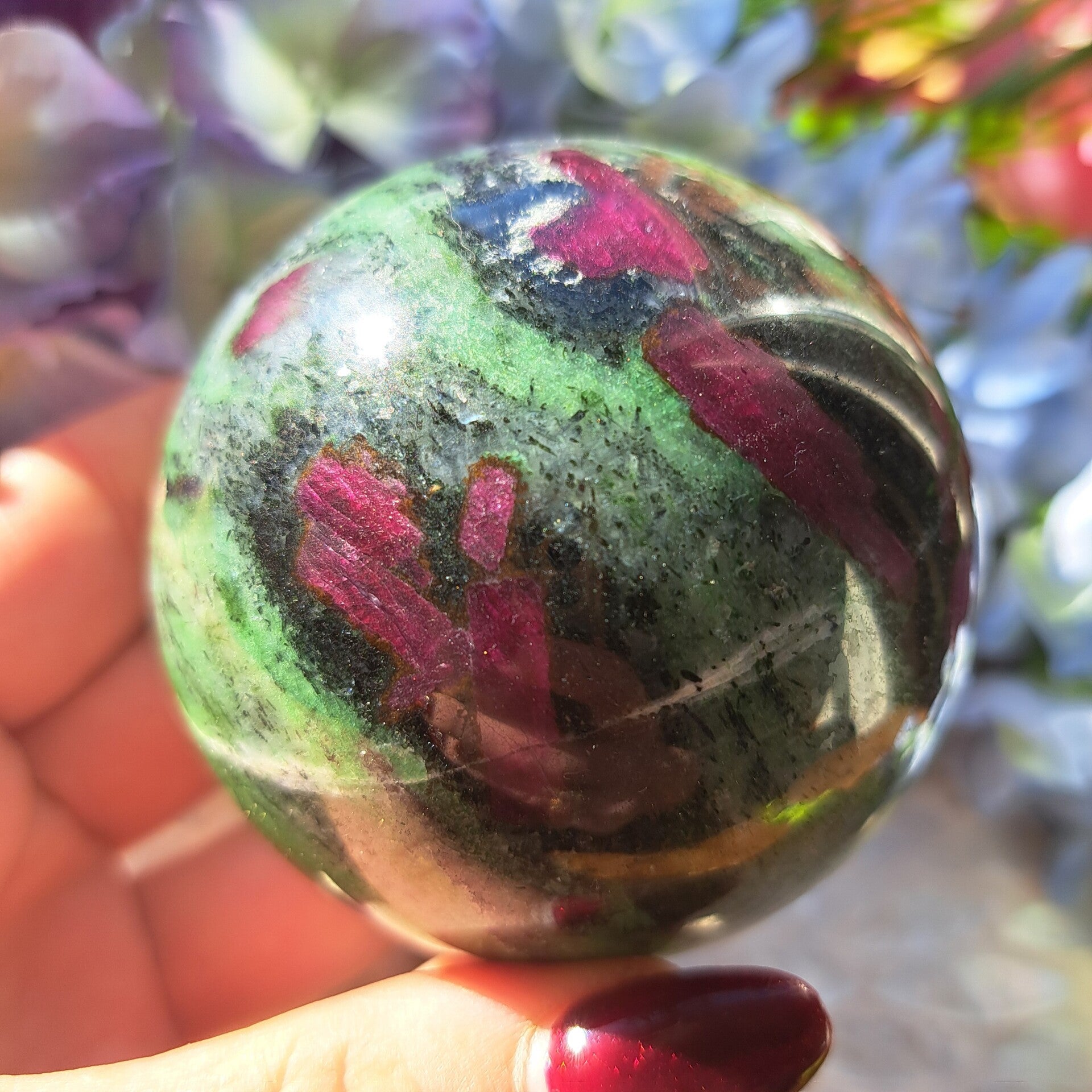 Robijn in Zoisiet Bol (3)