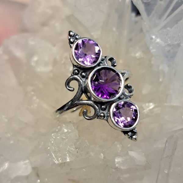 Amethist Ring Maat 18,5