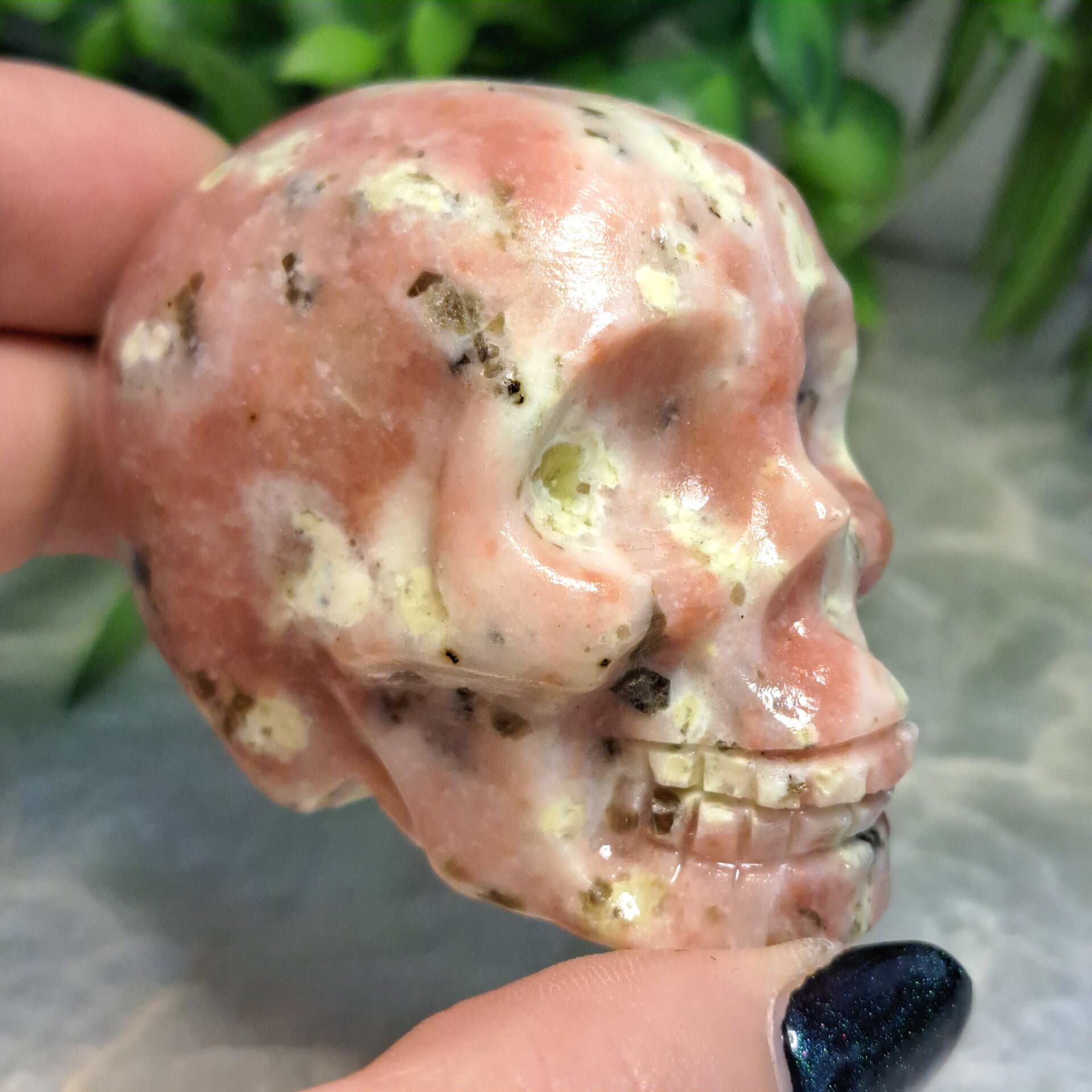 Roze Aventurijn met Serpentijn Skull