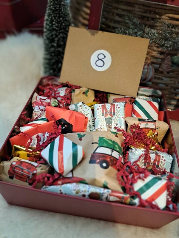 MERRY CHRISTMASBOX 8