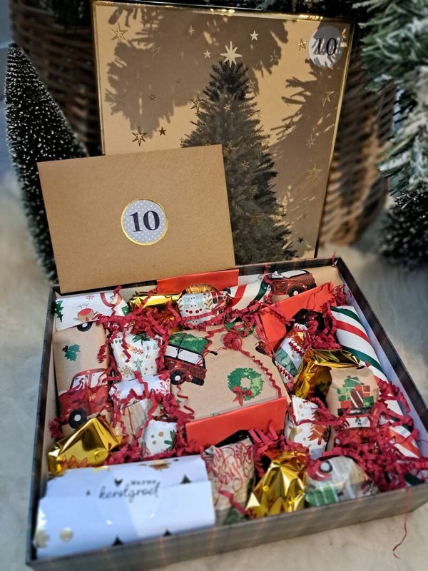 MERRY CHRISTMASBOX 10