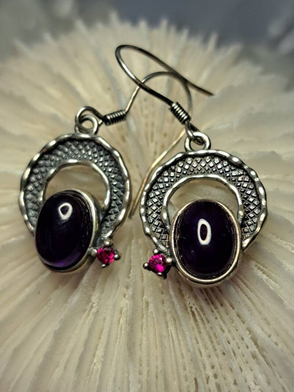 Amethist met Robijn Oorbellen