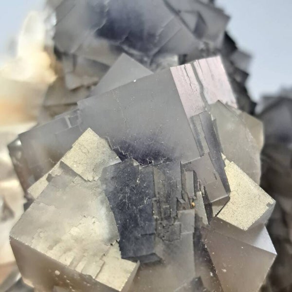 Fluoriet met Calciet XL Cluster (18)