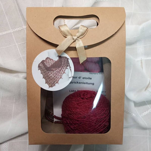 Fleur dé Toile Knit Kit rot