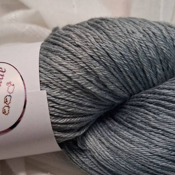 MerinoSilkLace rote Zwiebelschale