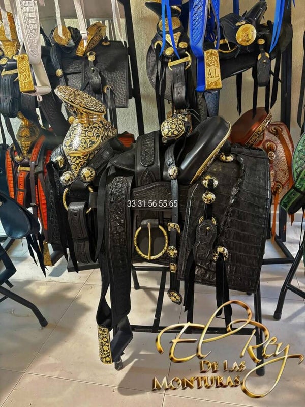 COCODRILO ORO CUADRADA