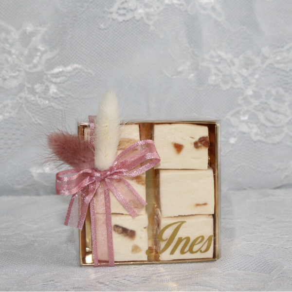 Nougat in gouden doosje
