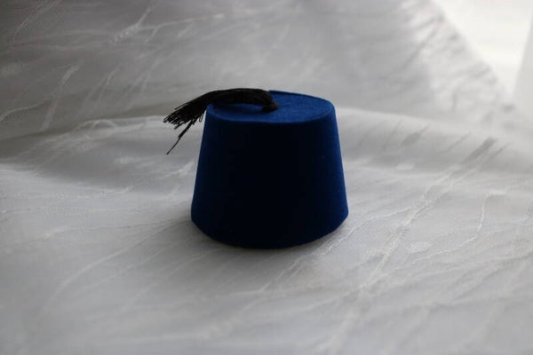 Fes hoedje blauw.
