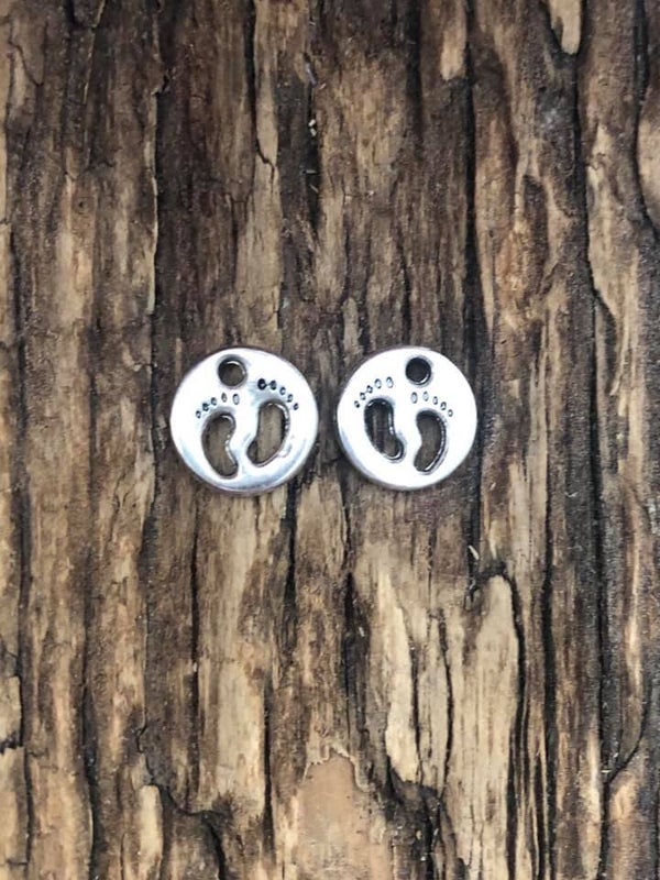 Bedels rond voeten voetjes babyvoetjes 4 stuks