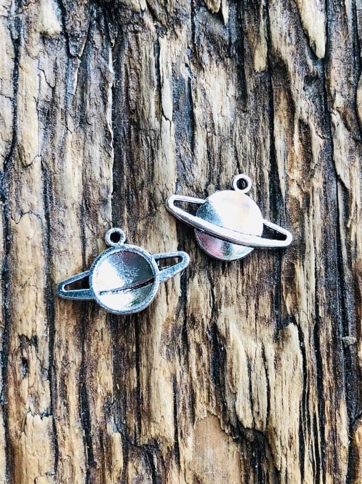 Bedels ruimte planeet Saturnus 4 stuks