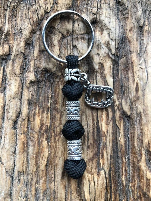 Paracord Sleutelhanger Tanden Zwart