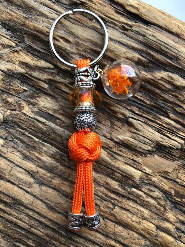 Paracord Sleutelhanger Droogbloemen Oranje