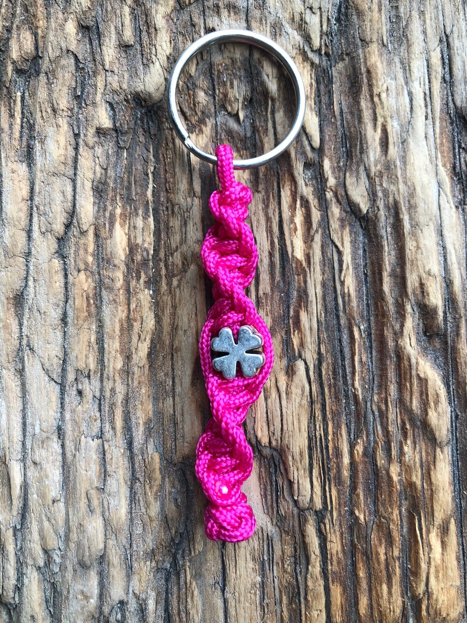 Paracord Sleutelhanger Klavertje4 Roze