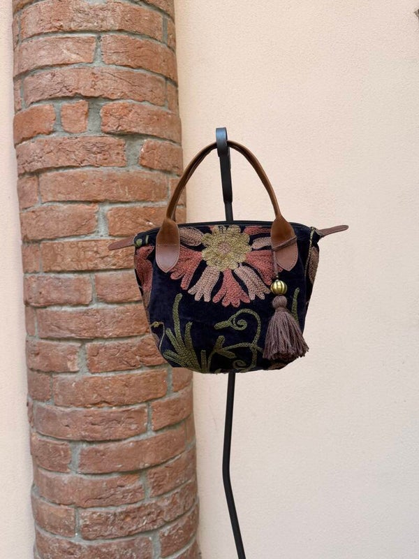 BORSA CHARU 1