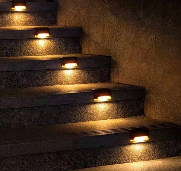Terrasverlichting solar - Warm licht - Set van 4 - Buitenverlichting - Solar Tuinverlichting - zonne energie