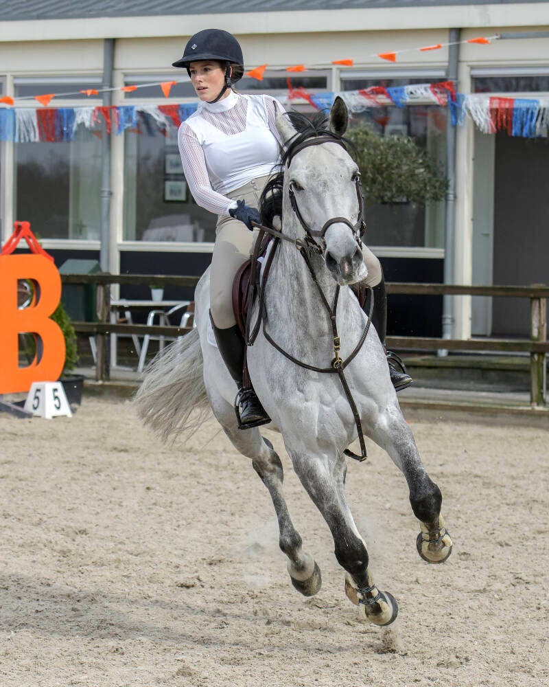 koningsspringen-2023-manege-de-prinsenstad-do-27-04-23_6744-kopi-ren-kopie-standard.jpg