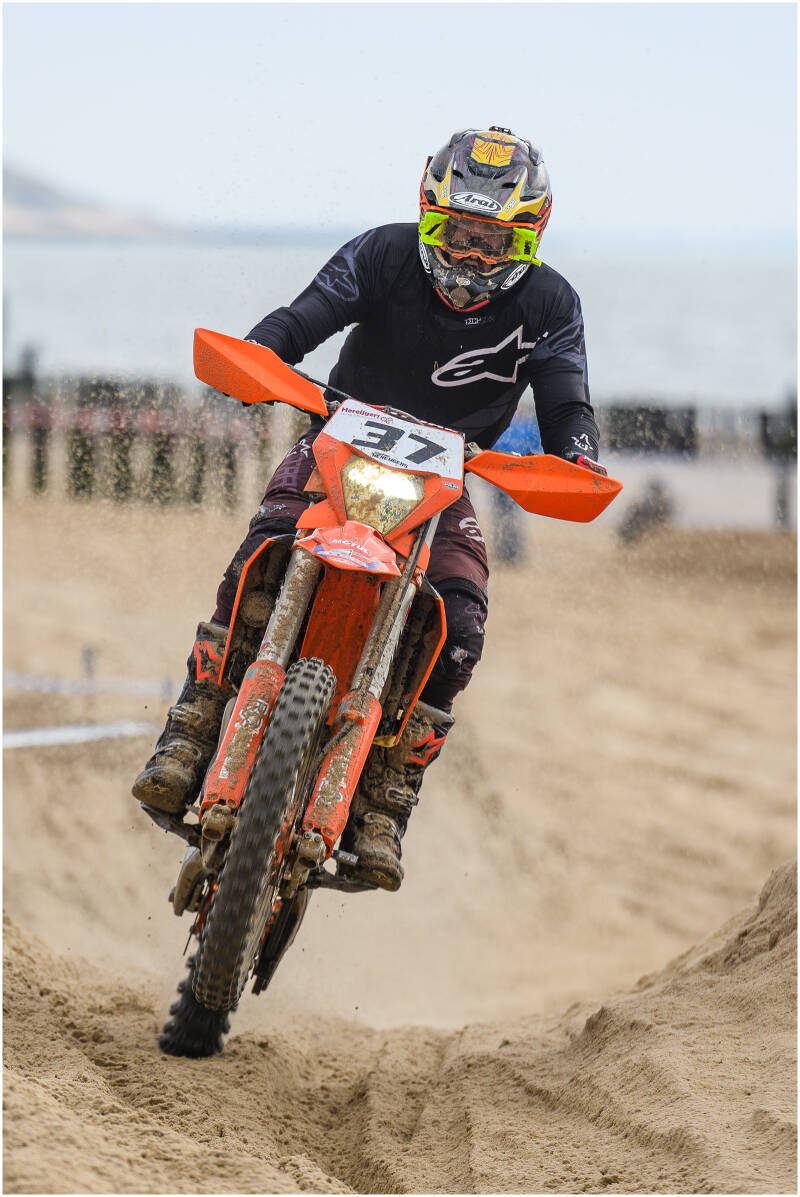 strandcross-zoutelande-2024-zat-12-10-24_2954-kopie-standard.jpg
