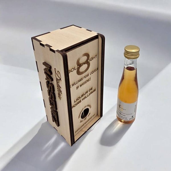 Coffret Mignonnette Liqueur Poire Eight 3cl.