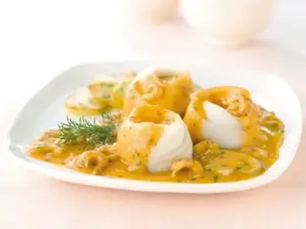 Tongscharrolletjes in nantua kreeftensaus