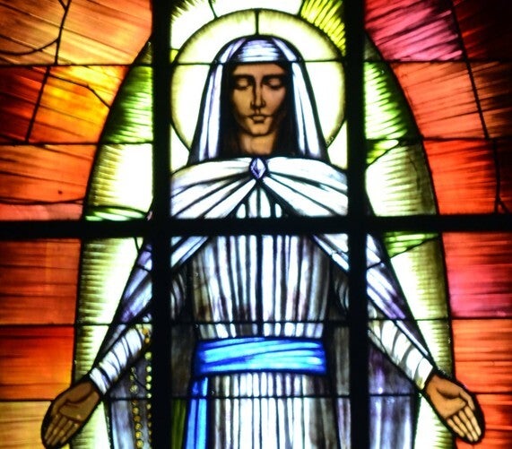 Glasramen Sint-Margarethakerk.
