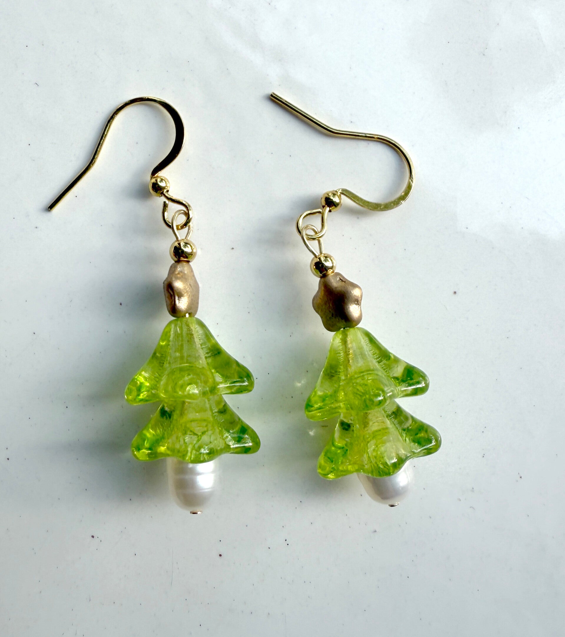 Handmade Earrings Christmas tree<transparent green>