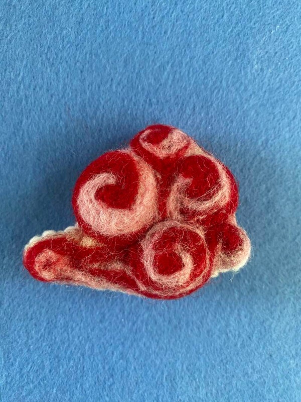 <Auspicious cloud> handmade wool brooch