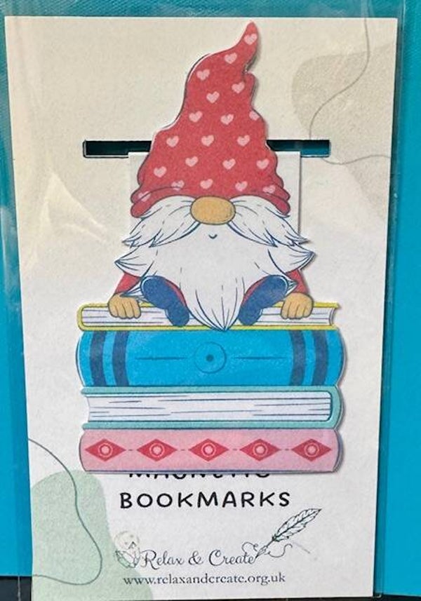 Stacked Books Gnome - Magnetic Bookmark