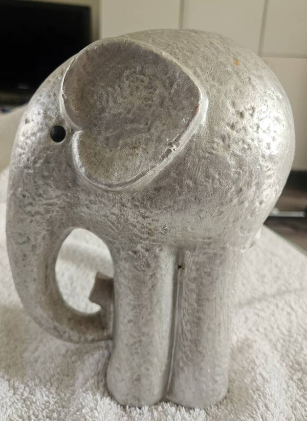Olifant keramiek hol