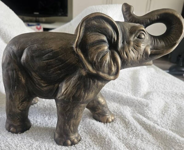 Olifant keramiek hol