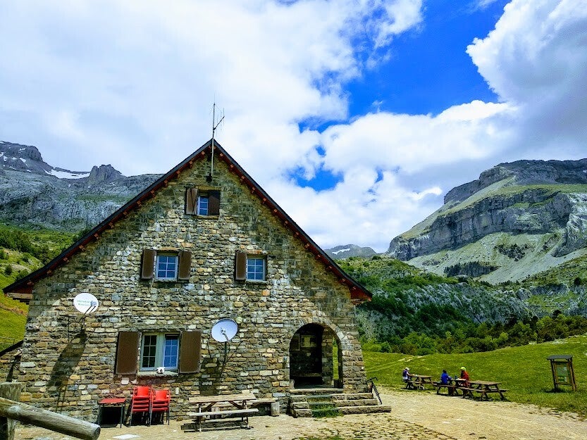 Refugio de Lizara - Valle de Aragüés del Puerto - Valles occidentales