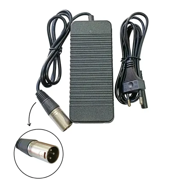 Cargador 42V 2A conector XLR de 3 pines