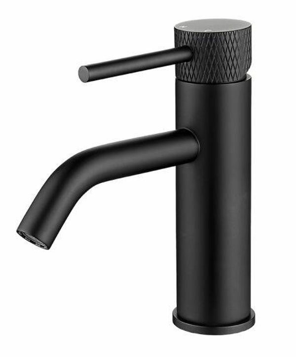 Wiesbaden "Ribbd" wastafelmengkraan Mat-zwart