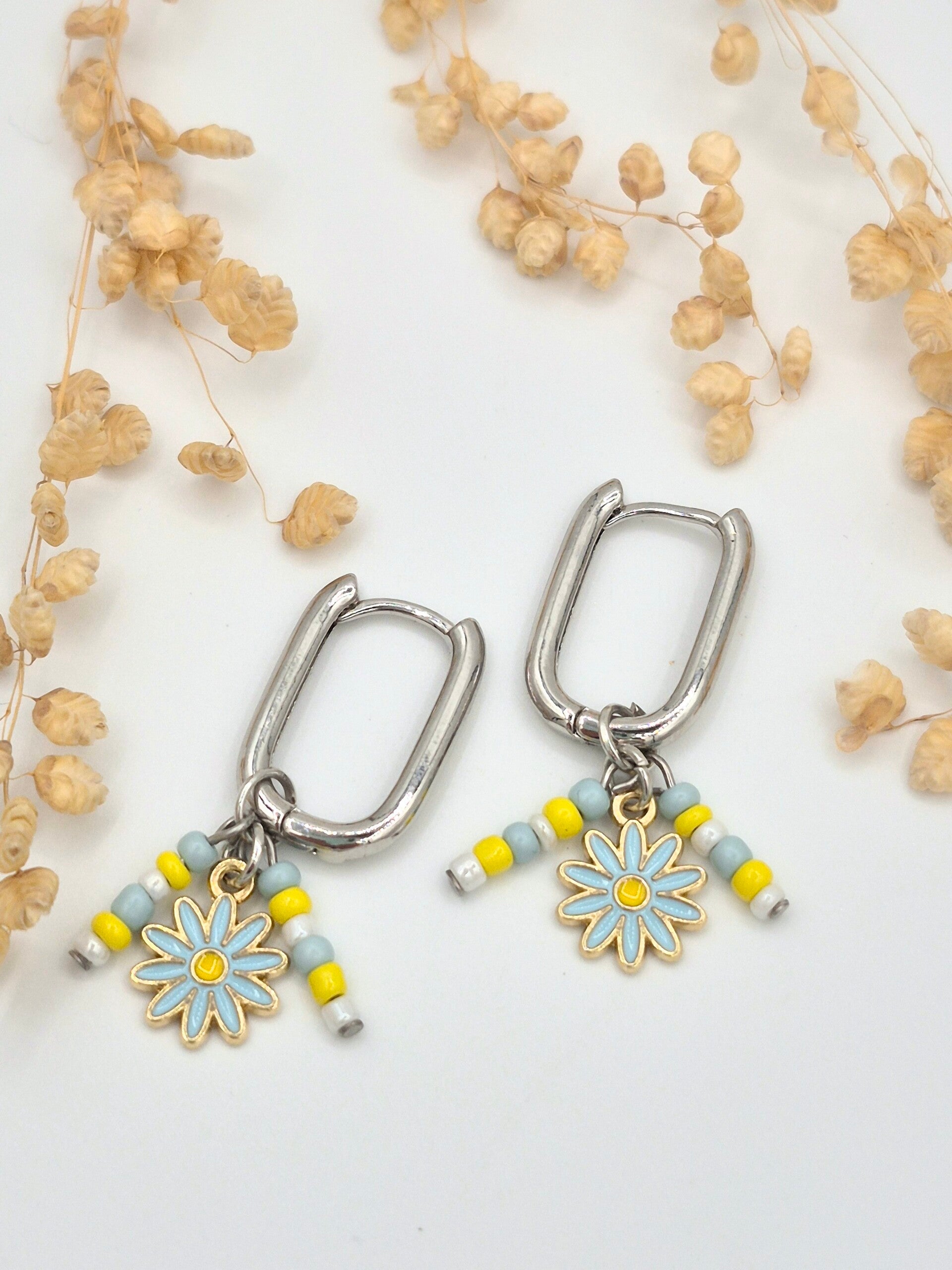 Oorringetjes met bedels | Daisy
