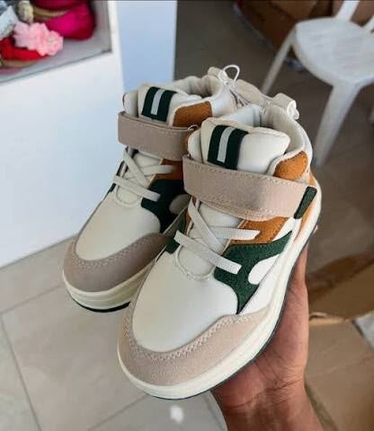Tenis Beige Verdes
