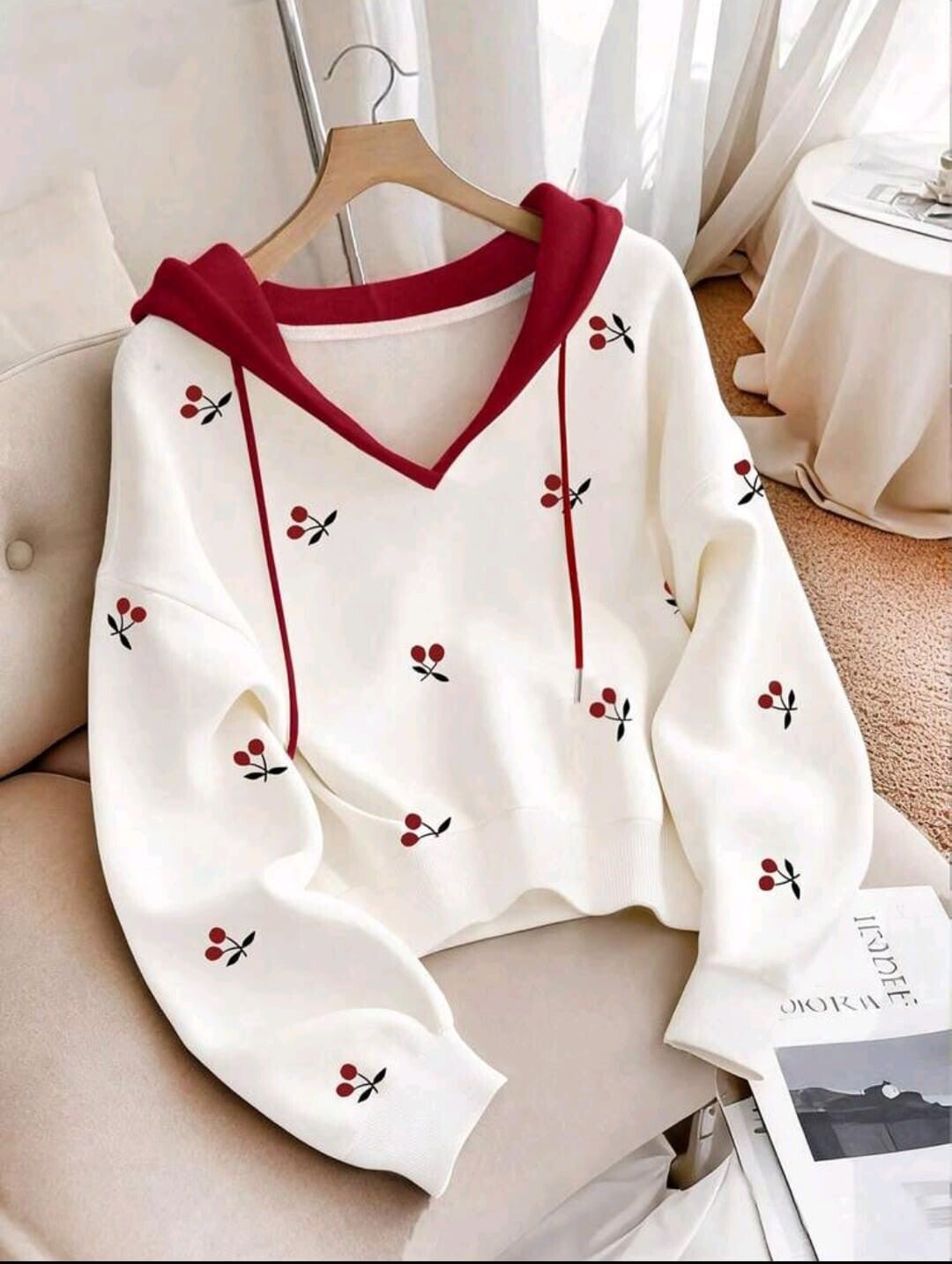 Sudadera Blanca con cerezas