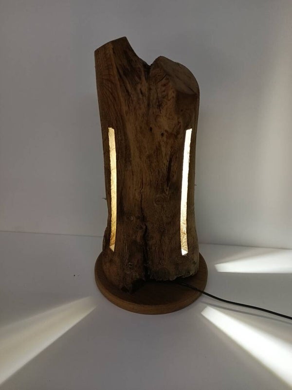 Sfeerlamp in eik met rechte gaten