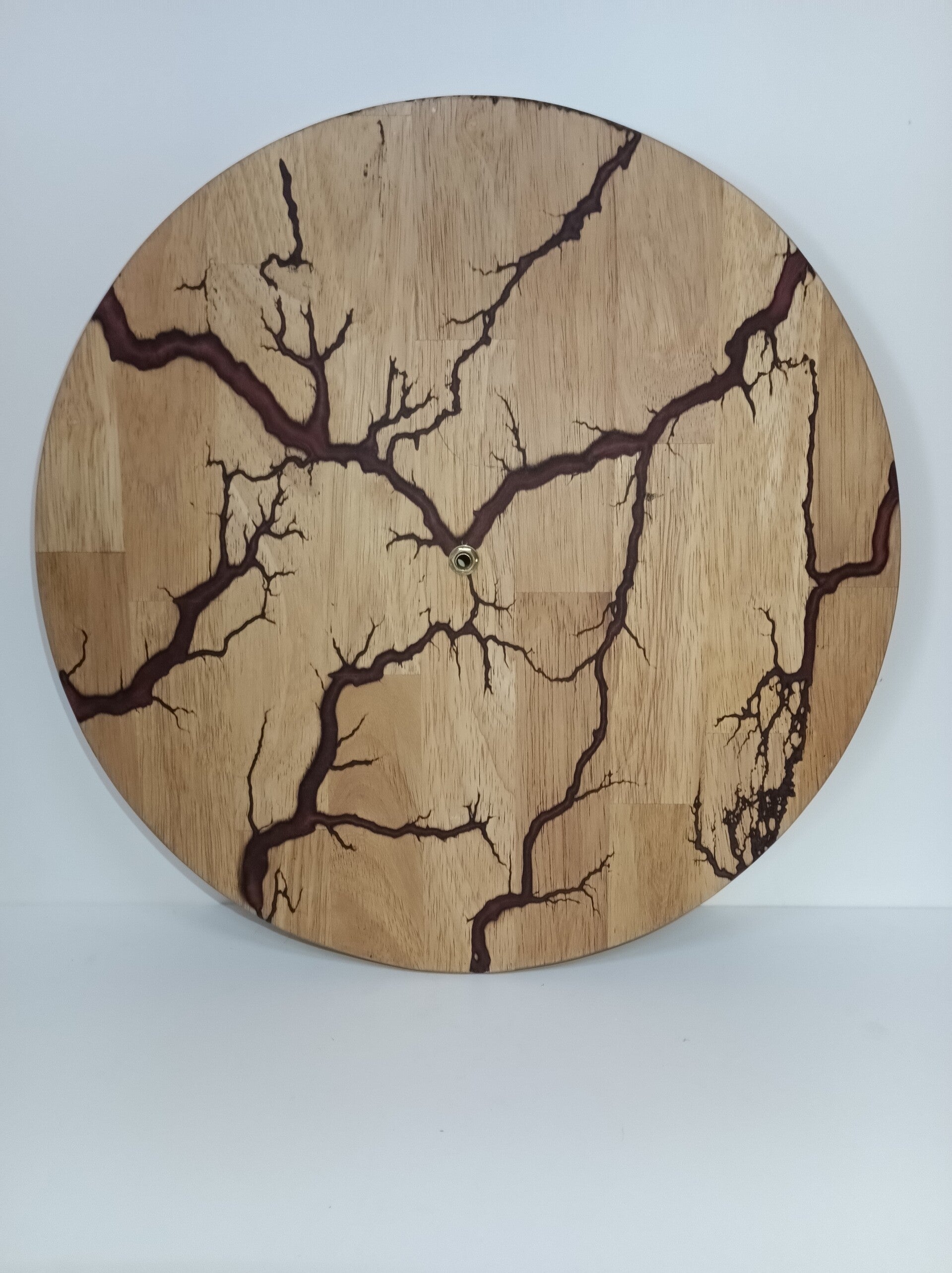 Klok in hout met bliksems - verschillende vormen en kleuren