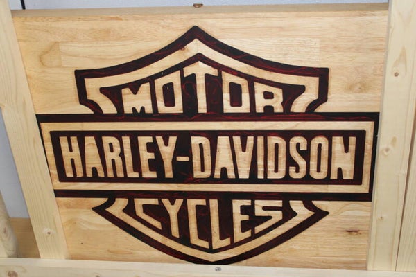 Harley Davidson in dennehout met zwarte epoxy