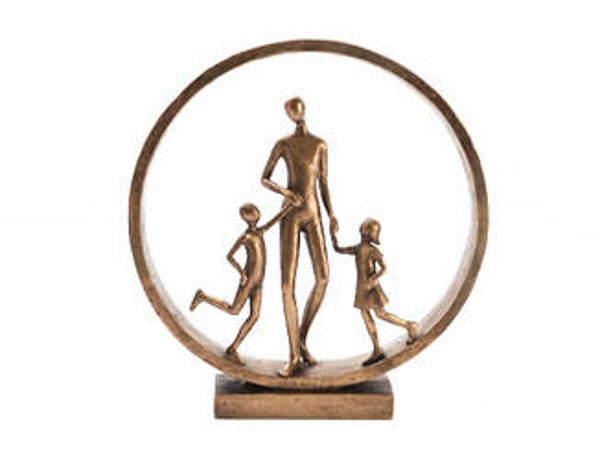 familie in cirkel brons
