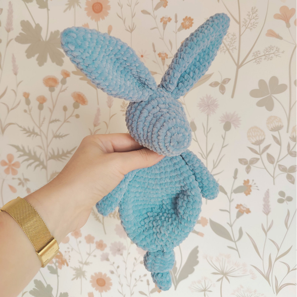 Gehaakte knuffel: konijn - blauw
