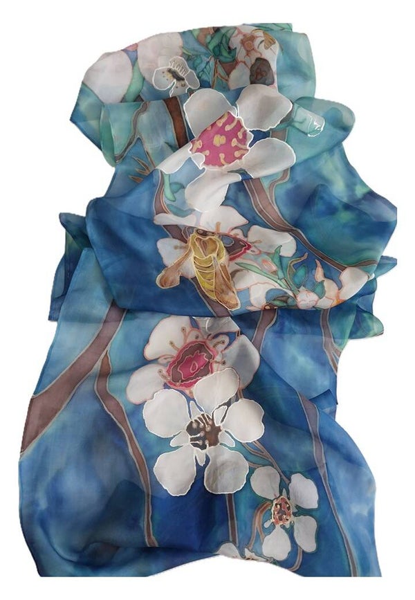 Mānuka with Bees Scarf — Large (35 × 180 cm)