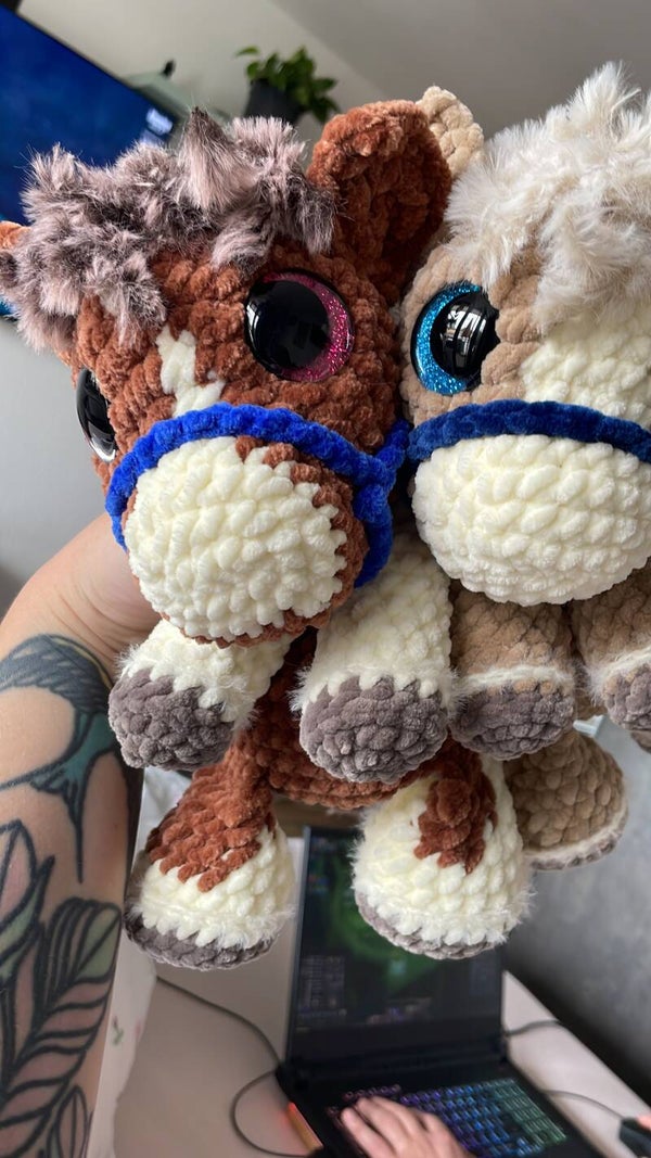 2x Kuschelpferde - Custom Order